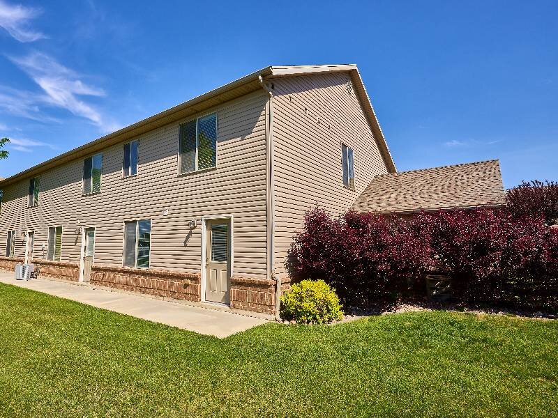 Exterior | Garden View Townhomes