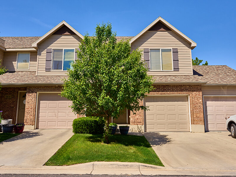 Garden View Townhomes in Centerville