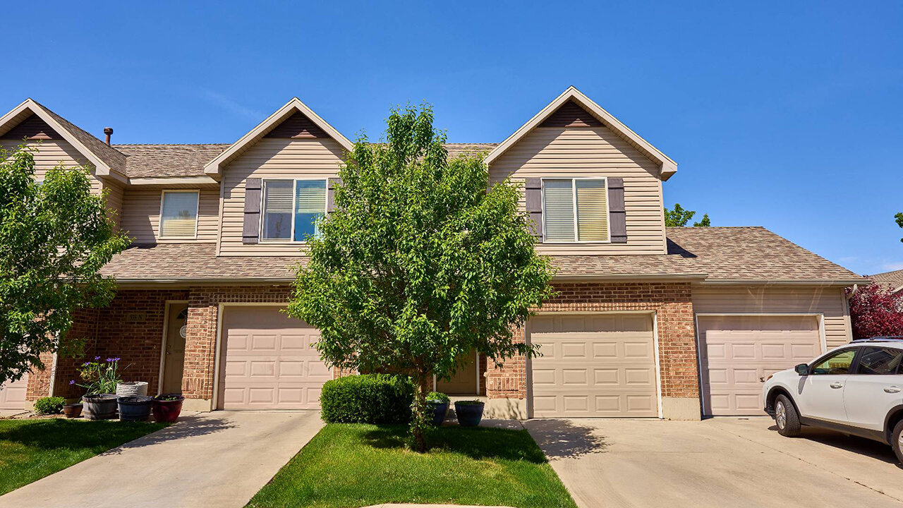 Garden View Townhomes Neighborhood