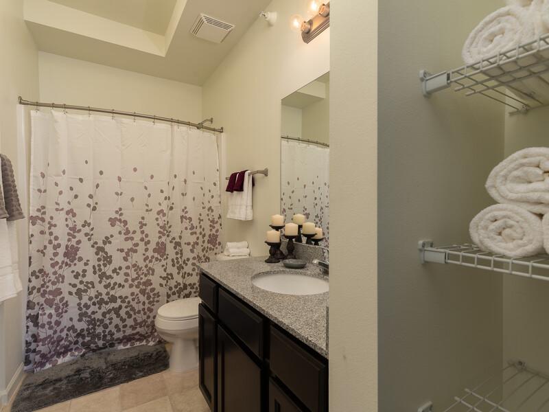 Large Bathroom | Gateway Apartments in Rapid City, SD