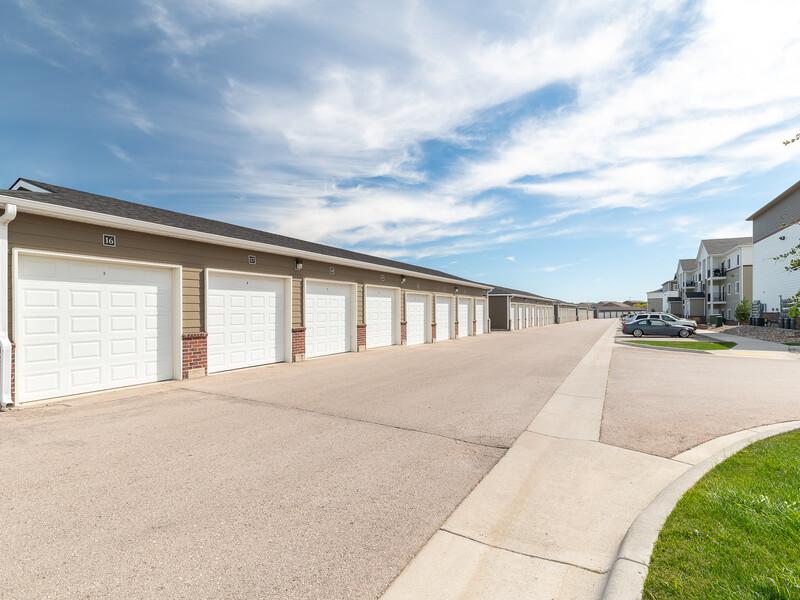 Garages | Gateway Apartments in Rapid City, SD