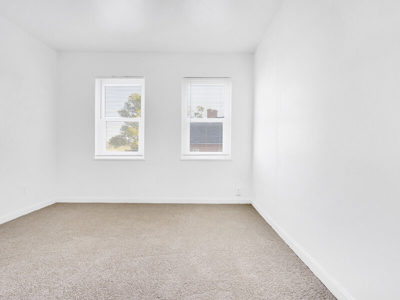 Carpeted Bedroom | Heirlooms of Cincinnati