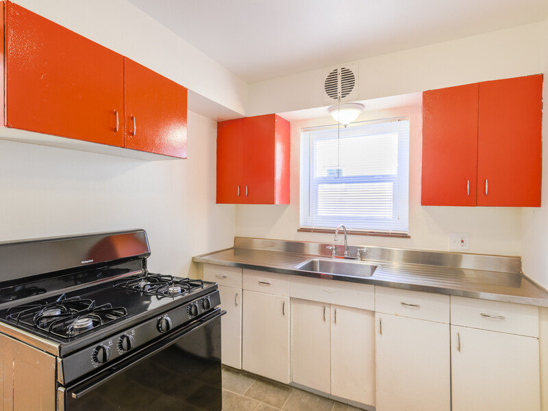 Kitchen | Heirlooms of Cincinnati