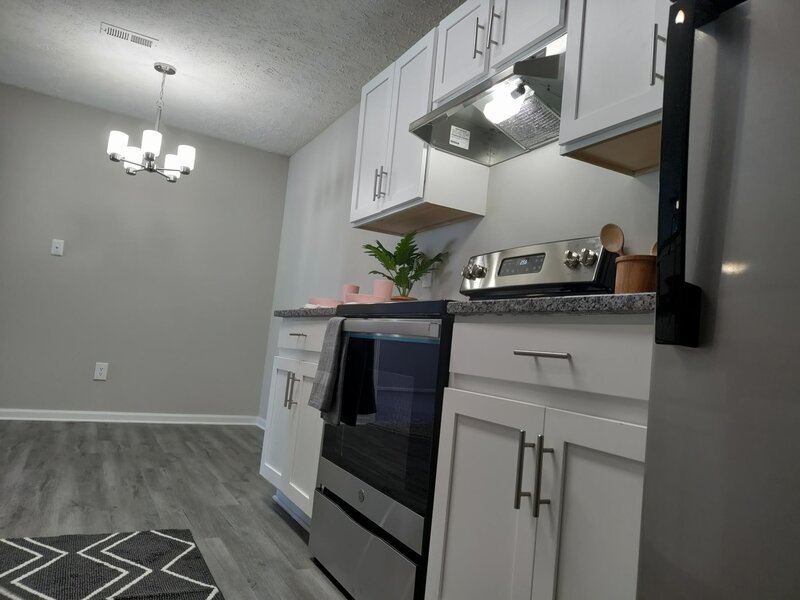 Kitchen Appliances | Hidden Lake Apartments in Fayetteville, NC