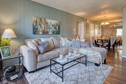 LUXURY DESIGN at The Hills on Huebner