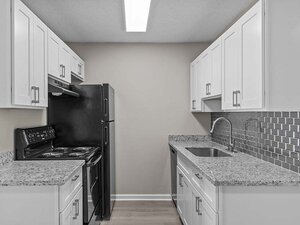 Upgraded Kitchen | The Hills on Huebner