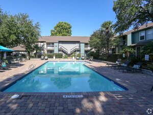 Swimming Pool | The Hills on Huebner