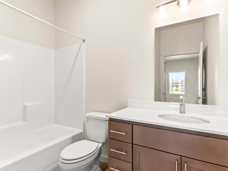 Bathroom | 2x2D Layout | Jens Pointe Apartments