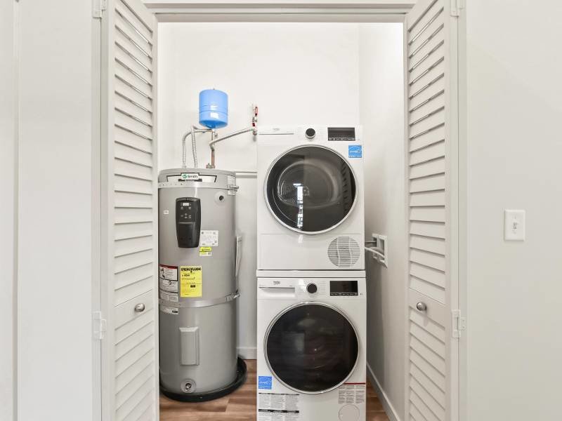 Stacked Washer & Dryer | 2x2D Layout | Jens Pointe Apartments