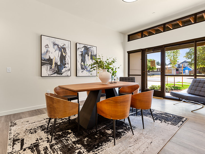 Dining Room | Jens Pointe