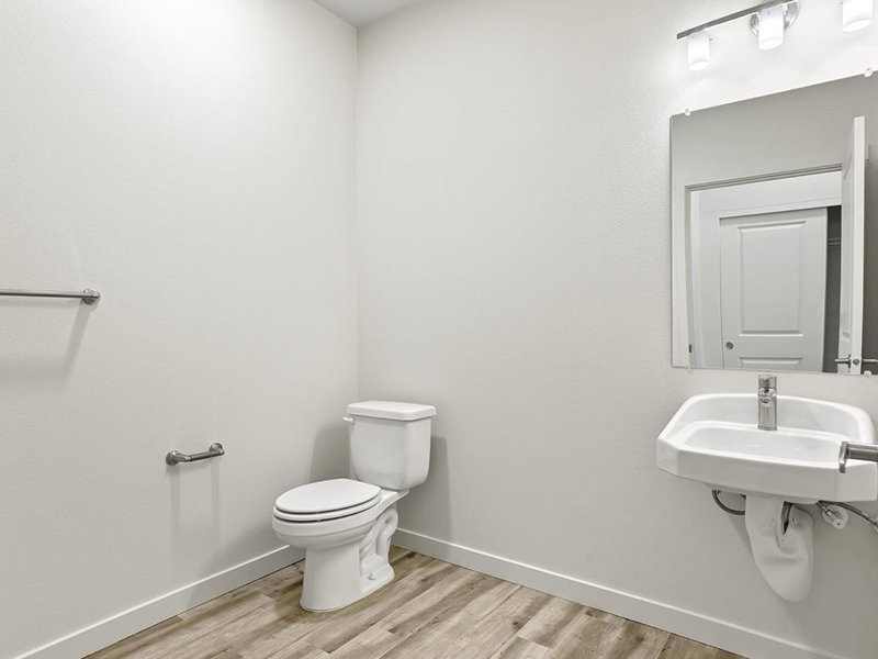 Bathroom | Jens Pointe