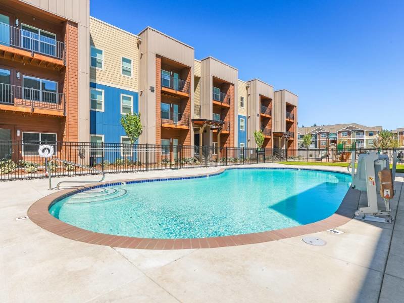 Sparkling Swimming Pool | Jens Pointe Apartments