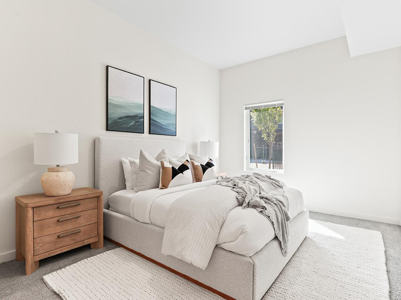 Bedroom | Jens Pointe