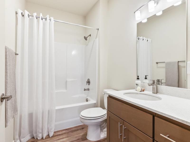 Bathroom | 2x2C | Jens Pointe Apartments