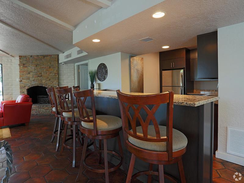 Community Kitchen | Kings Hill Apartments in El Paso