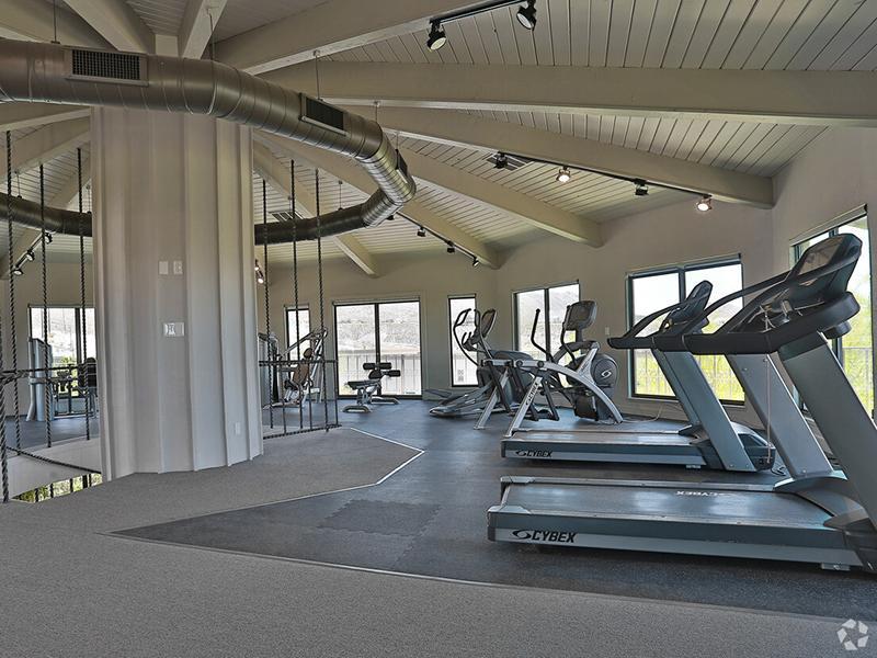 Gym | Kings Hill Apartments in El Paso