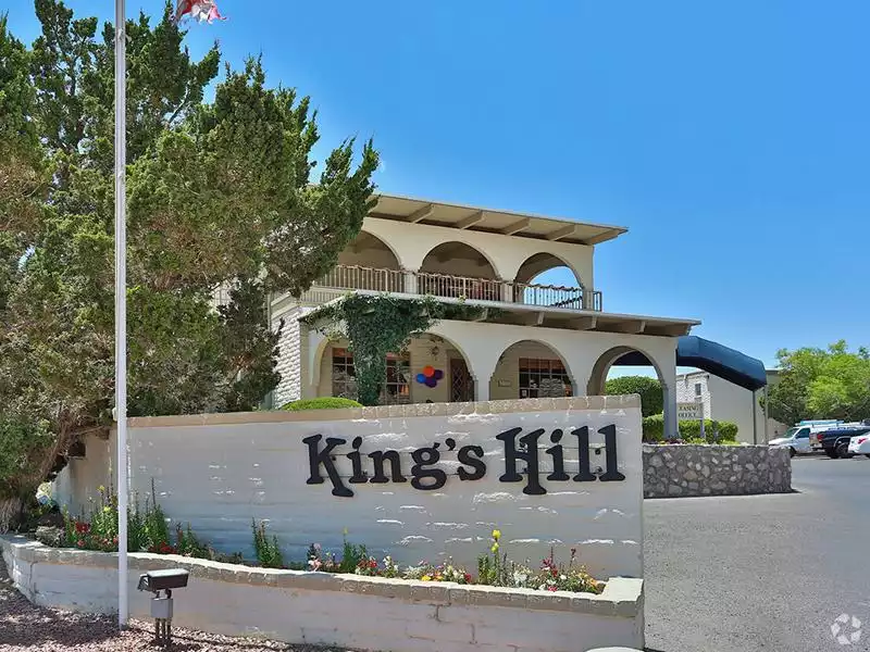 Entrance | Kings Hill Apartments in El Paso
