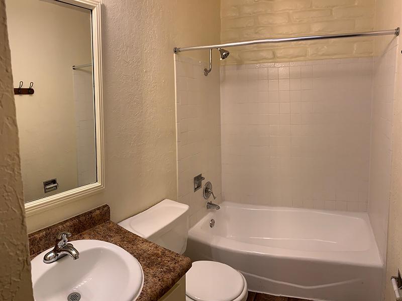 Bathroom with Tub | Kings Hill Apartments in El Paso