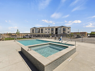 Hot Tub and Swimming Pool | Kuna Commons