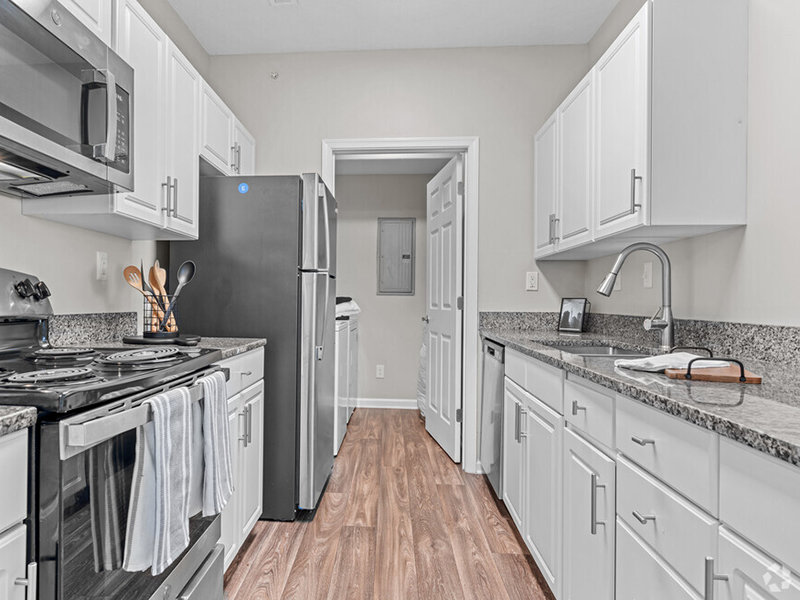 Fully Equipped Kitchen | The Lakes at Town Center