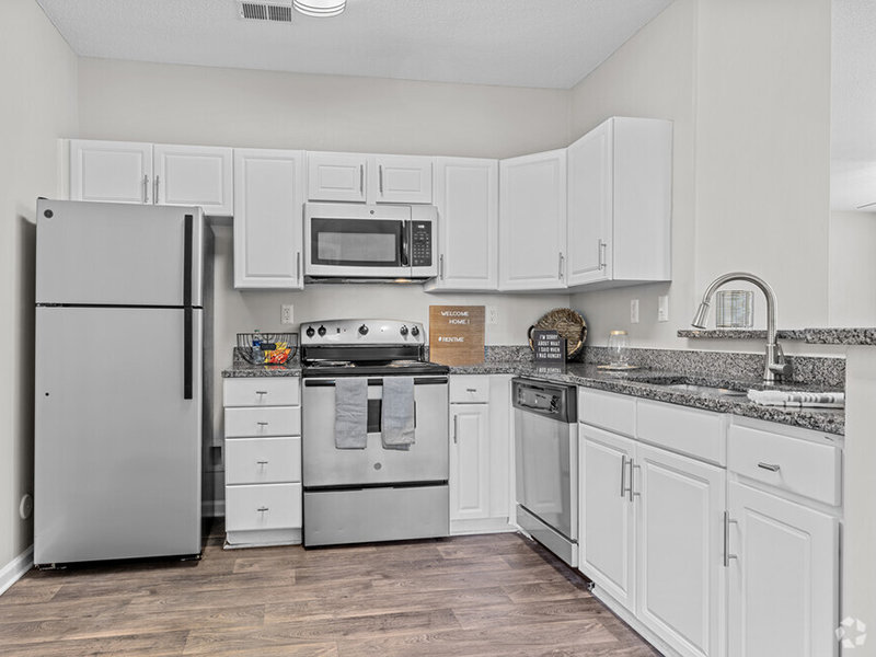 Stainless Appliances | The Lakes at Town Center
