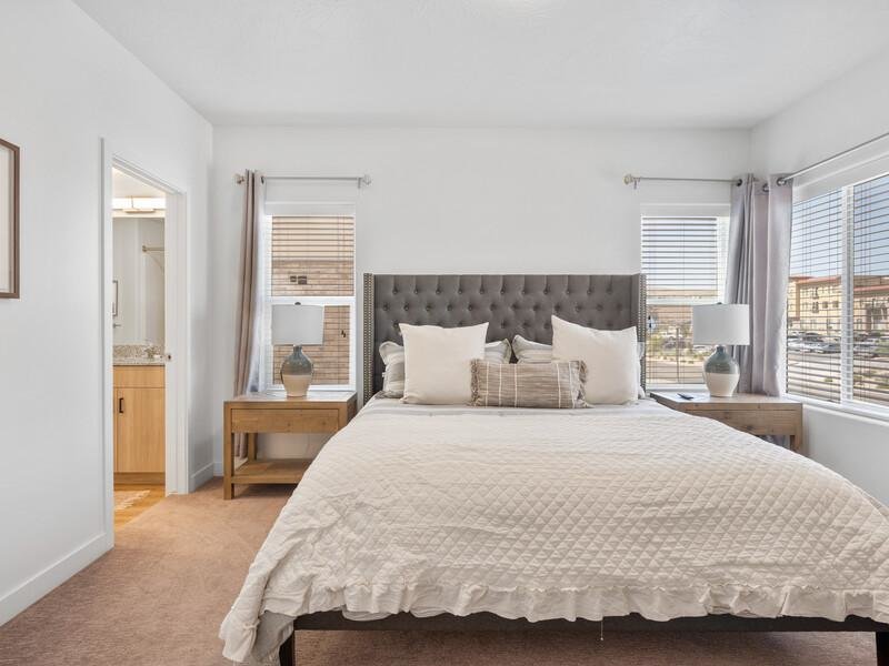 Spacious Bedroom | La Vida at Sienna Hills Apartments in Washington, UT