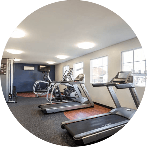 Newport News Apartment Amenities at Legacy at Tech Center Apartments and Townhomes