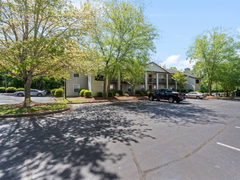 Apartment Exterior | Lexington Station Apartments