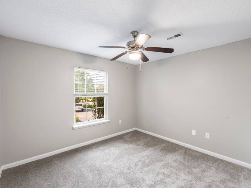Bedroom with Ceiling Fan | Lexington Station Apartments