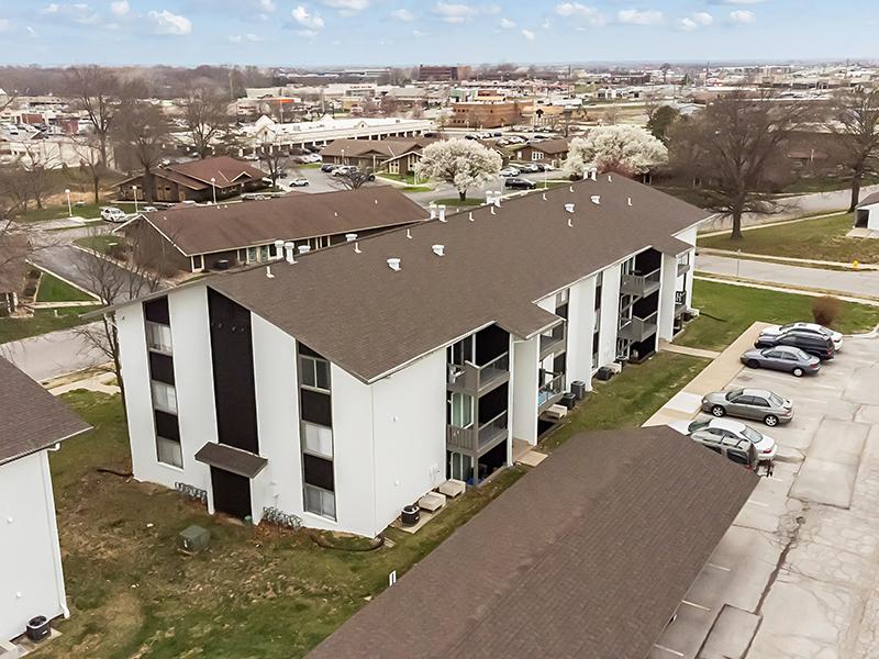 Exterior | Liberty Heights Apartments in Liberty, MO