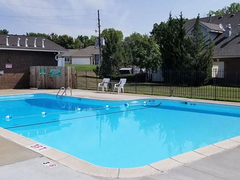 Swimming Pool | Liberty View Apartments in Liberty, MO