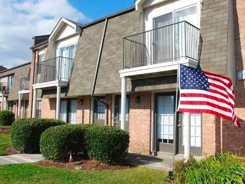 Apartment Entrances | Liberty Crossing