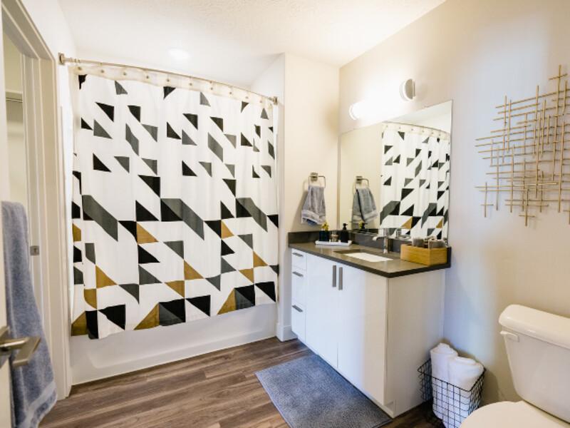 Bathroom | Milagro Apartments