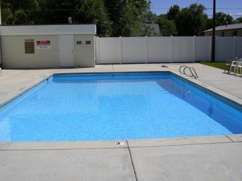 Pool - Townhomes with Pools in SLC