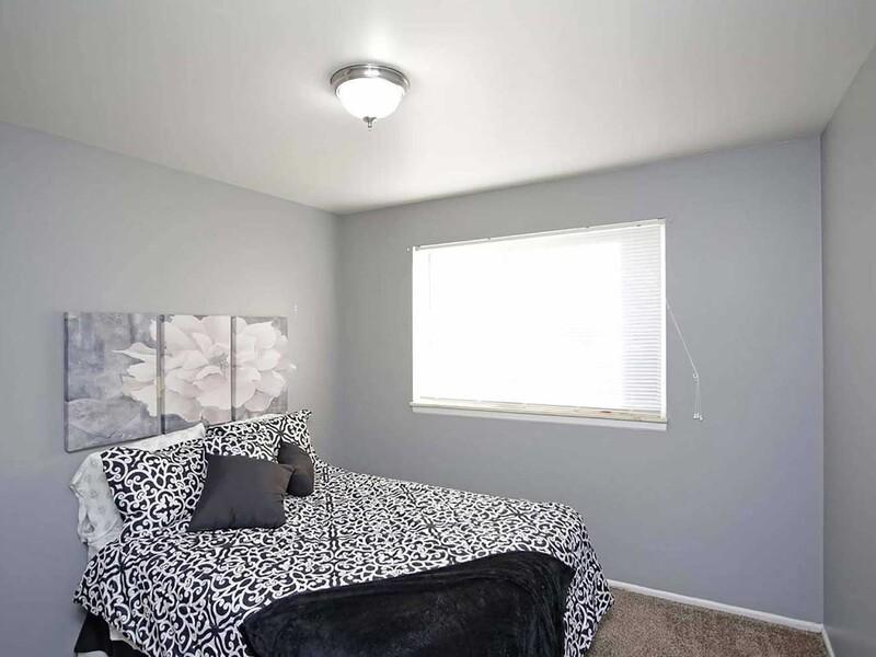 Spacious Bedroom | Parkville Place Apartments in Parkville, MO