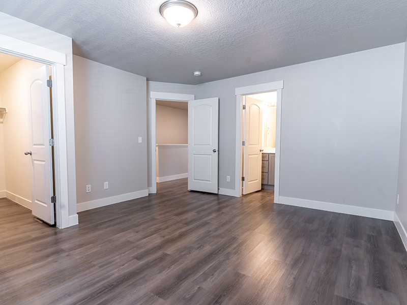 En Suite | Patriot Pointe Townhomes