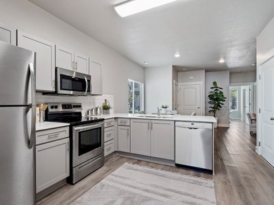 Fully Equipped Kitchen | Patriot Pointe