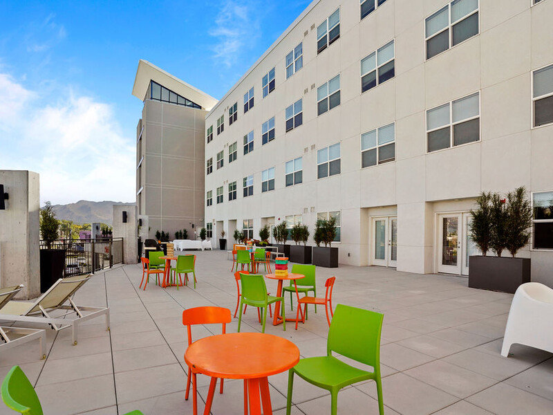 Rooftop Tables | Paxton 365 Apartments