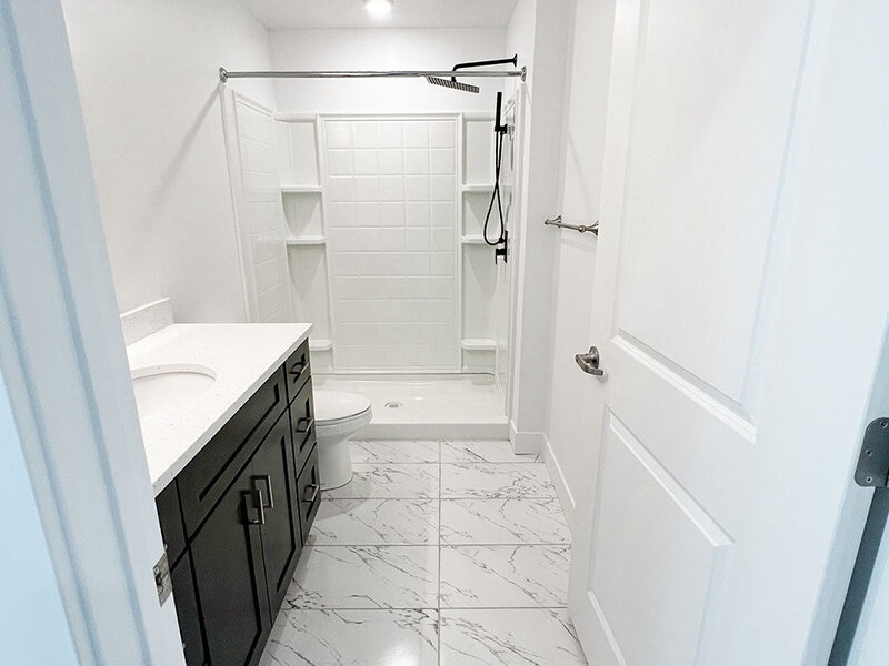 Luxury Large Bathroom | Park Place Living