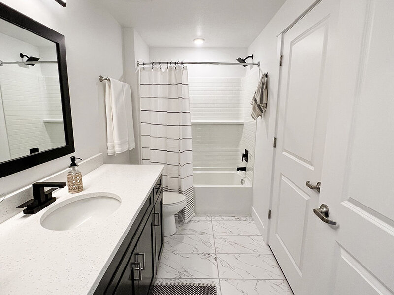 Large Luxury Bathroom | Park Place Living