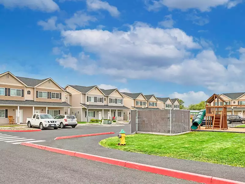 Townhome Exteriors | Parkwood Twinhomes Townhomes in Sunnyside, WA