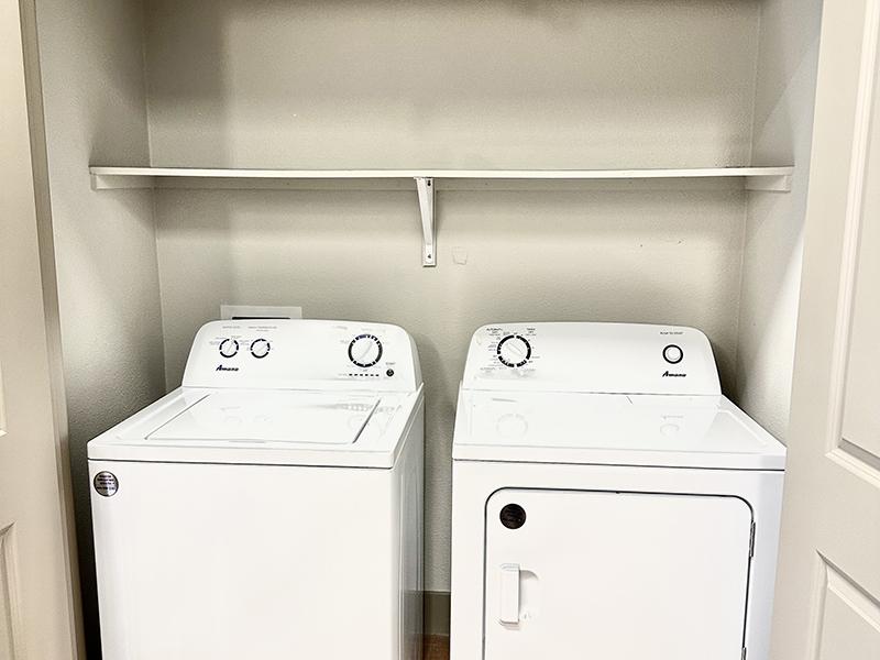 Apartments with a Washer & Dryer | Quincy Court