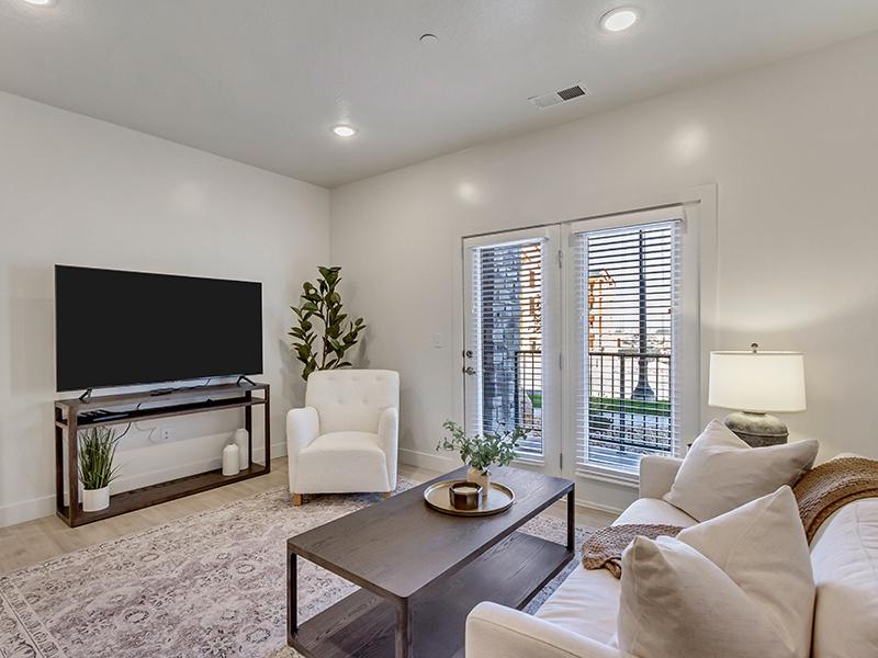Living Room | Ridgeline Apartments