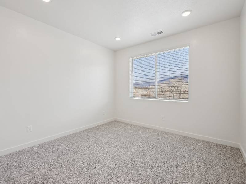 Carpeted Bedrooms | River Meadows