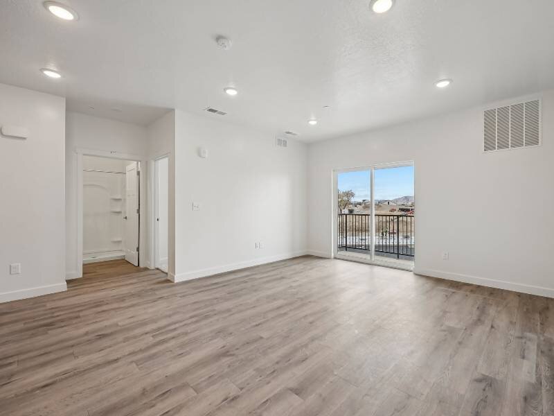 Spacious Interiors | River Meadows Apartments