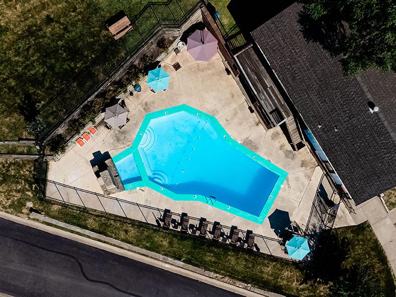 Swimming Pool | Riverside Heights Apartments in Riverside, MO