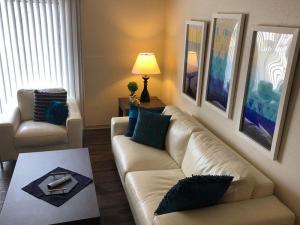 San Antonio Station | Beautiful Living Room | Apartments San Antonio