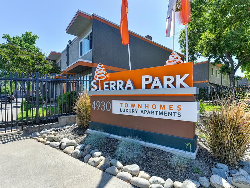 Monument Sign | Sierra Park Townhomes