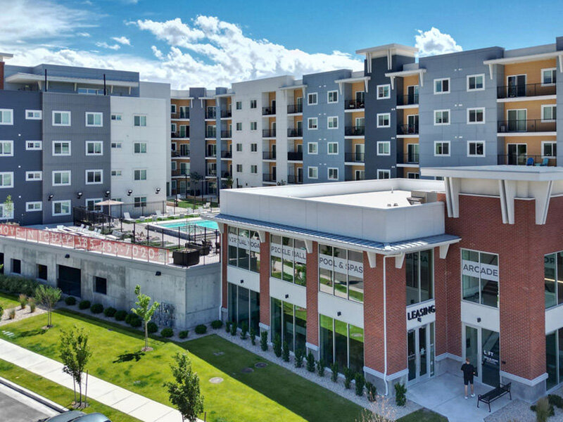 Clubhouse Exterior | Skyline Peaks Apartments