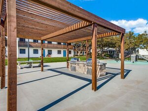 Sky Vue | Grill | Apartments Near San Antonio